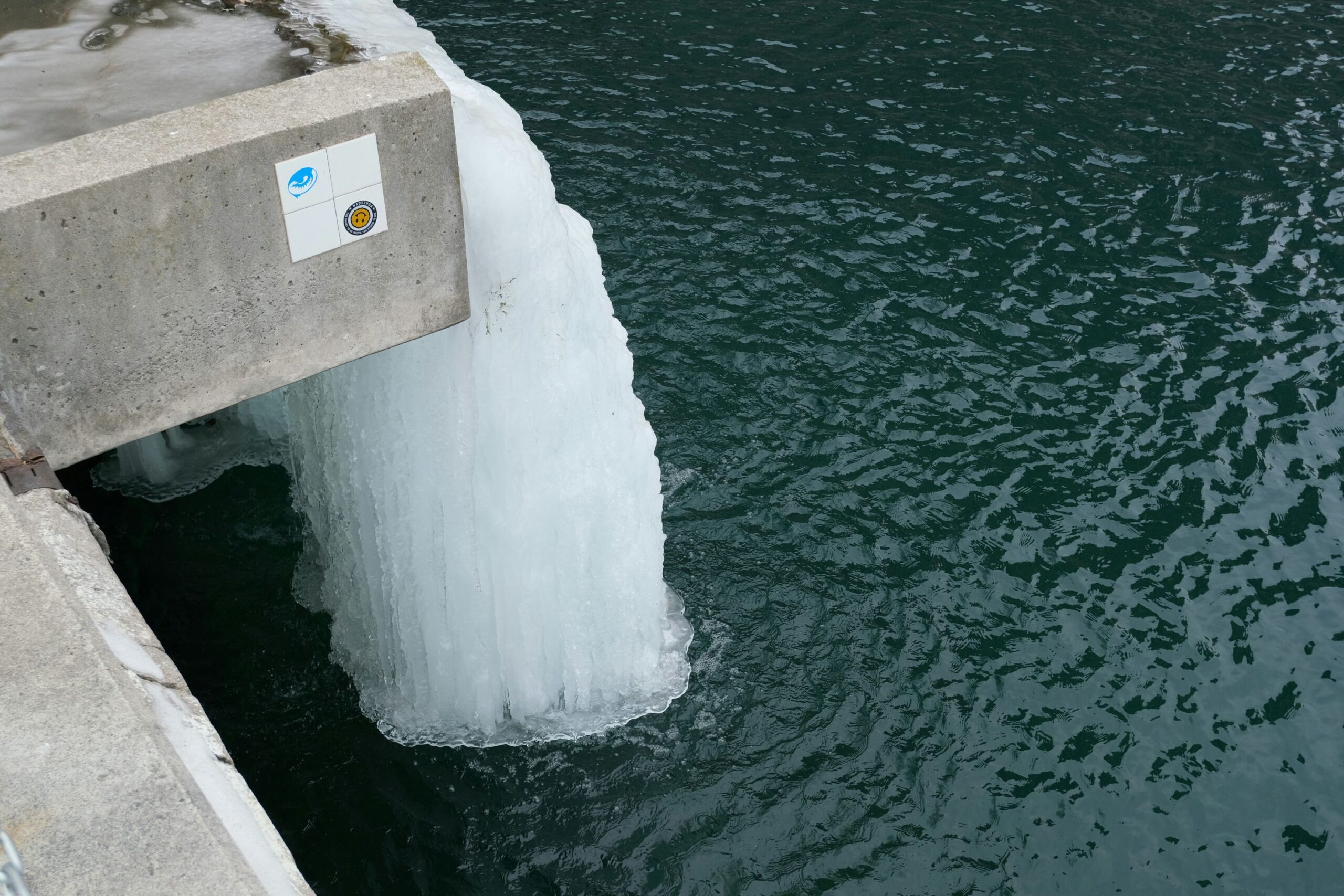 water-flowing-ice-scaled